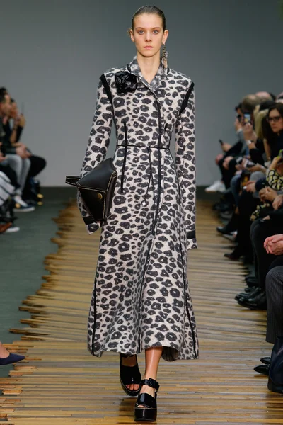 Look 26
